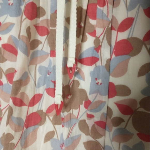 American eagle floral lined skirt size 4 - Picture 3 of 9